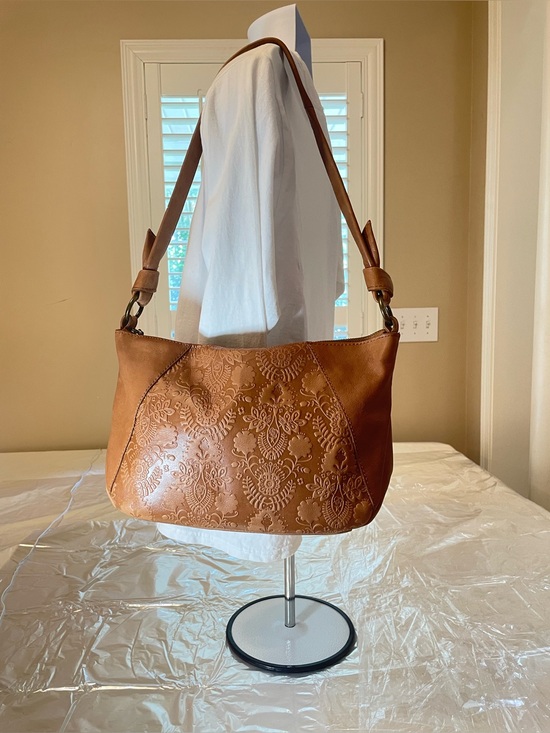 The Sak Handbags - “The Sak” Embossed Tan Brown Leather Hobo Shoulder HandBag. Brass Hardware.